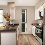 Urban Oasis 2 Bed Apt In Dtla With Free Parking