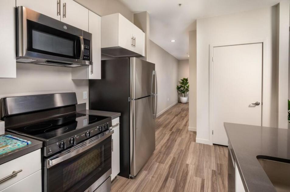 Urban Oasis 2 Bed In Dtla With Free Parking Apartment Los Angeles